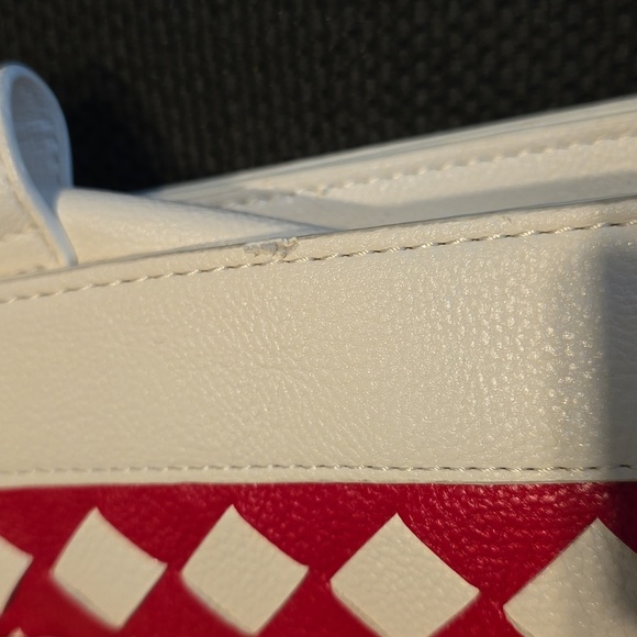 Betsey Johnson Unbeweavable Satchel white and fushia - Picture 14 of 16